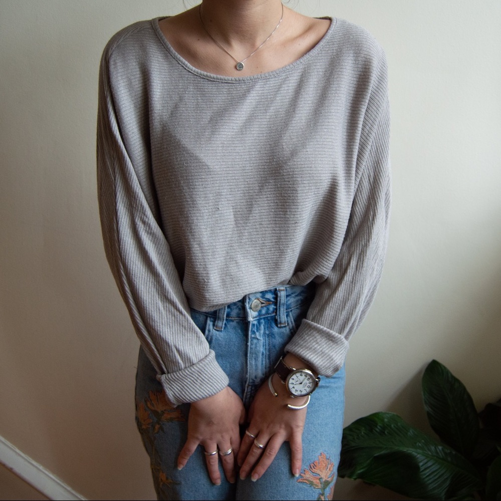 Forever 21 grey keyhole back top